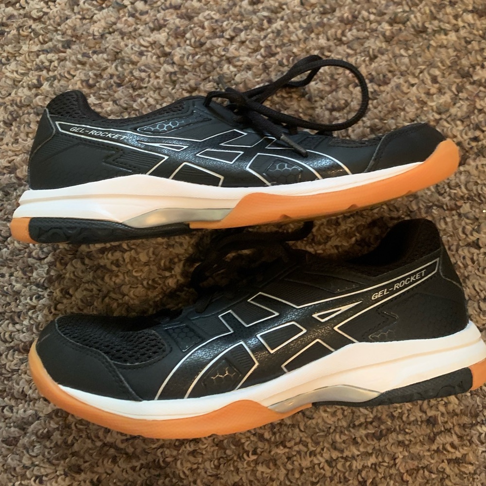 Volleyball shoes